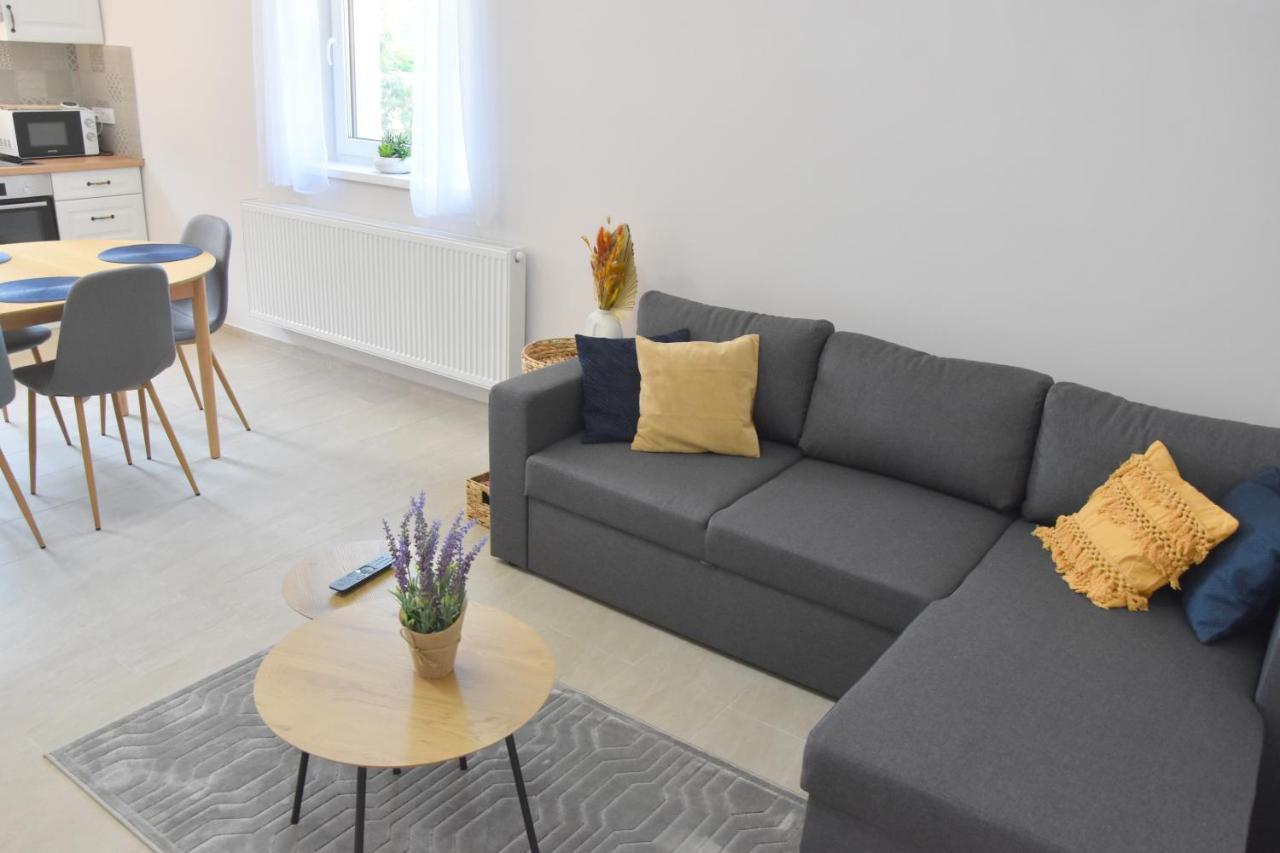 Voeroesko Apartmanhaz Balatonalmádi Extérieur photo